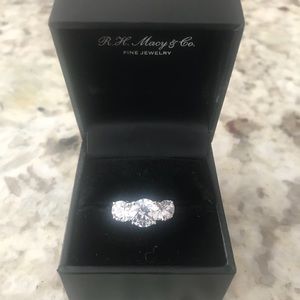 Macy’s 14kw Gold Swarovski CZ Ring - size 7